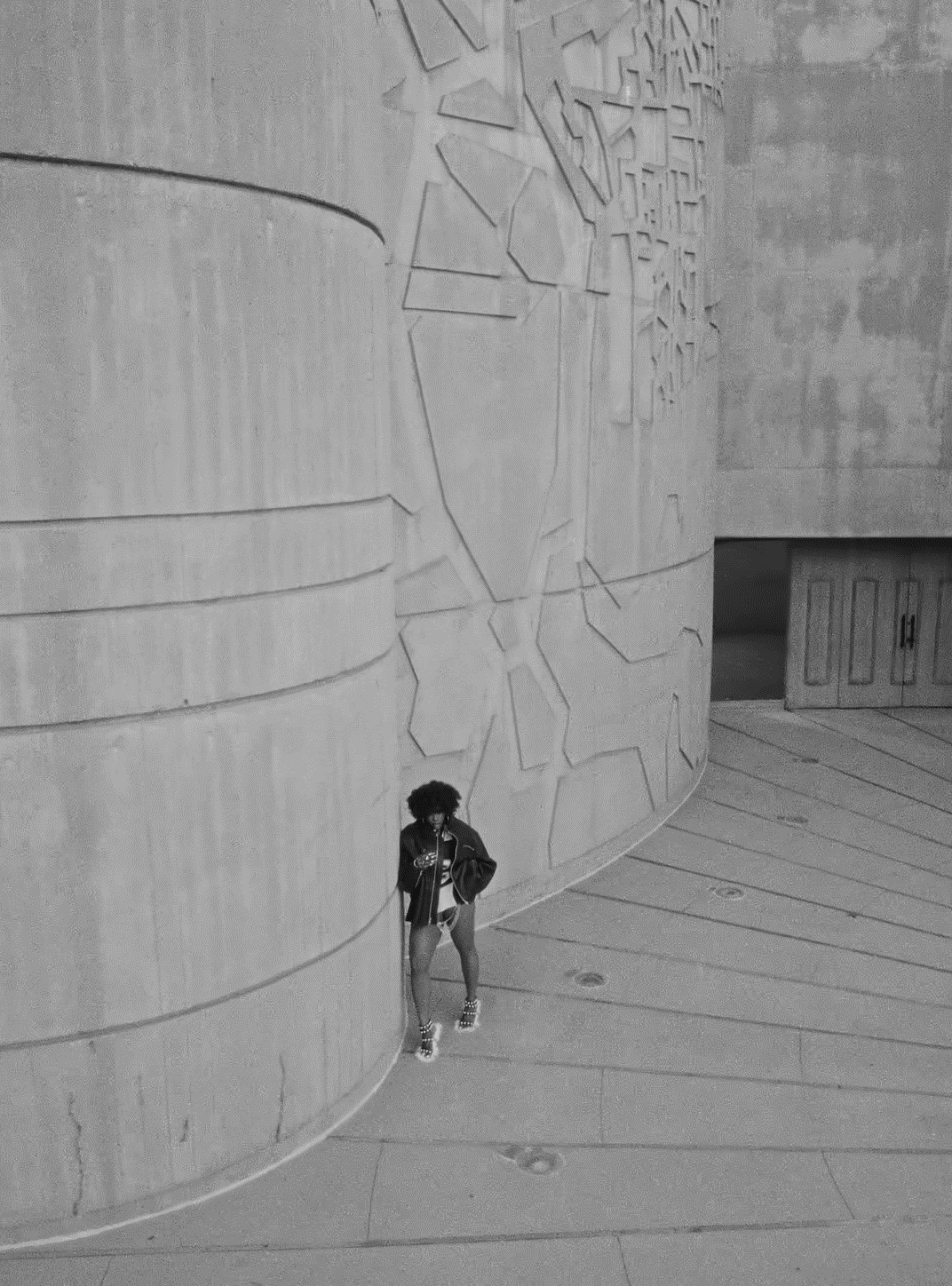 SZA!!!!!!!!!!!!!!!!!!! for Kindle Paperwhite e-reader wallpaper or screensaver featuring person and urban and more